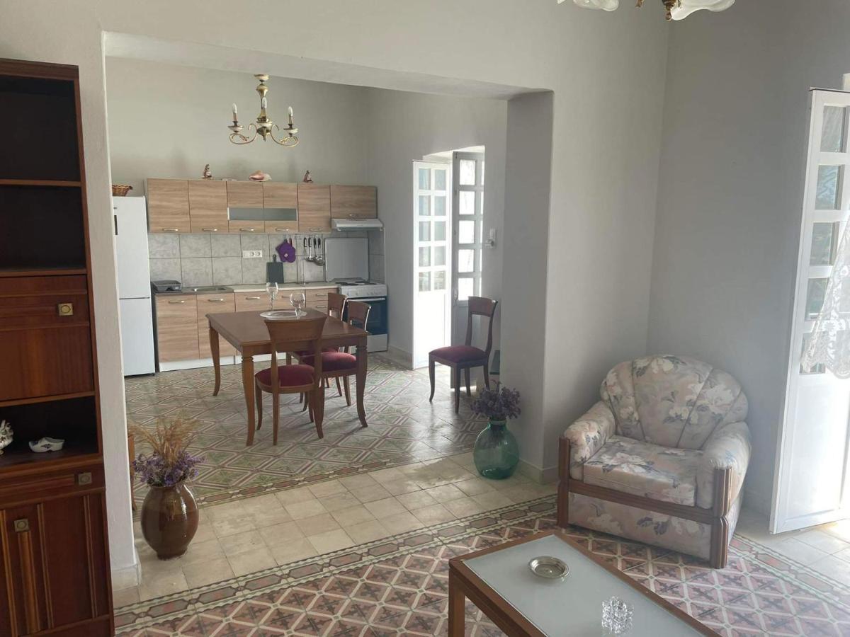 Rogon Traditional Seamanshouse Kochilos מראה חיצוני תמונה